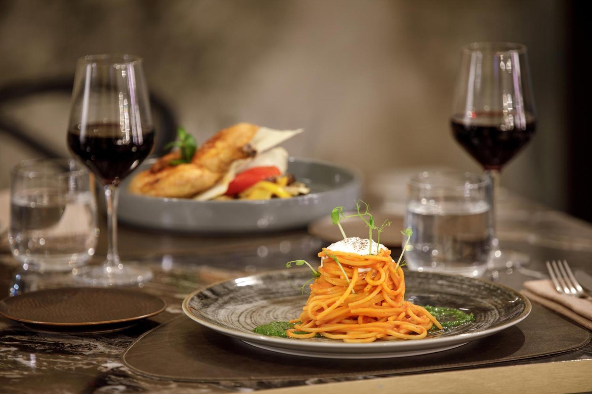 Doubletree By Hilton Milan Hotel Buitenkant foto