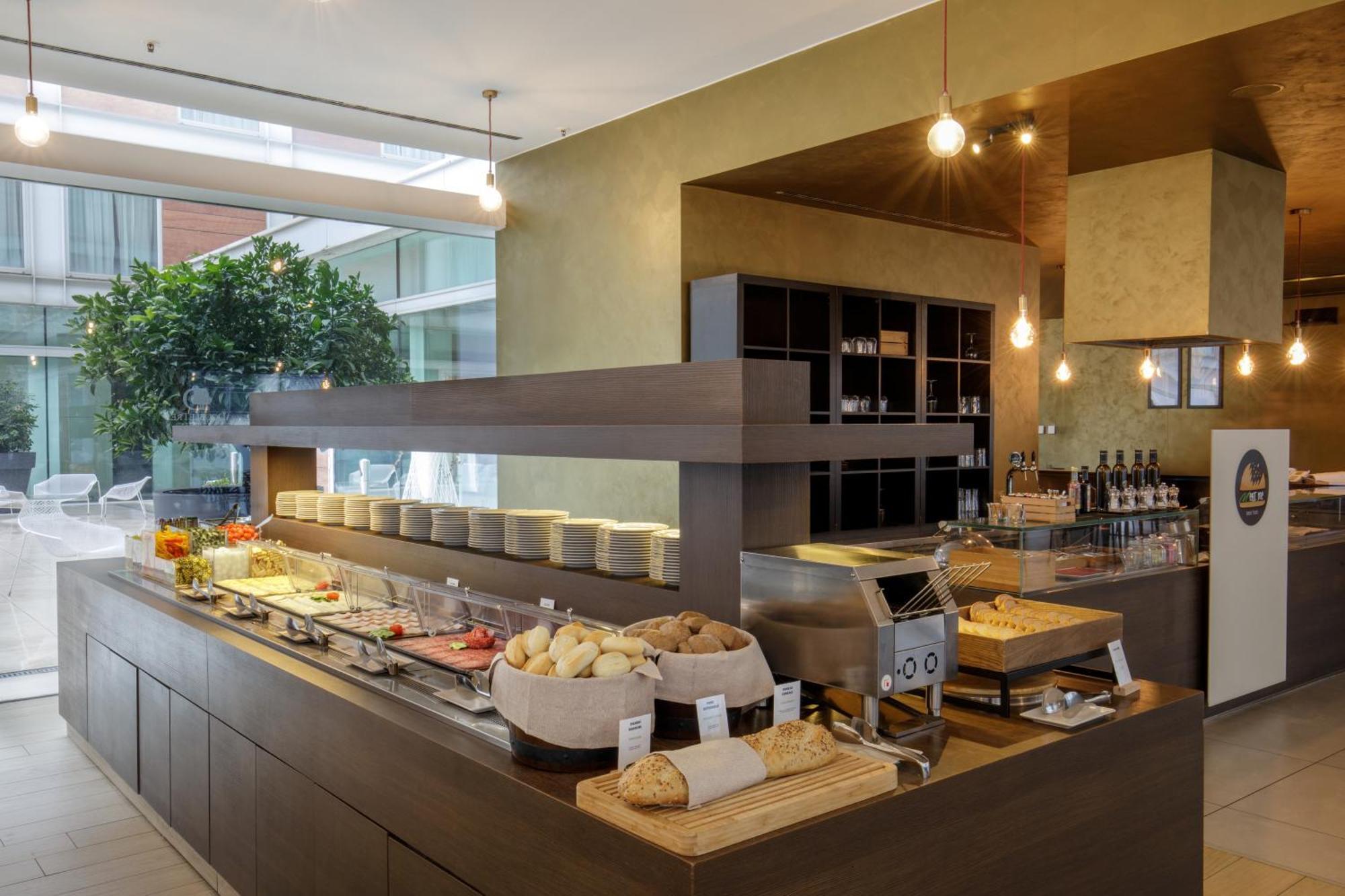 Doubletree By Hilton Milan Hotel Buitenkant foto