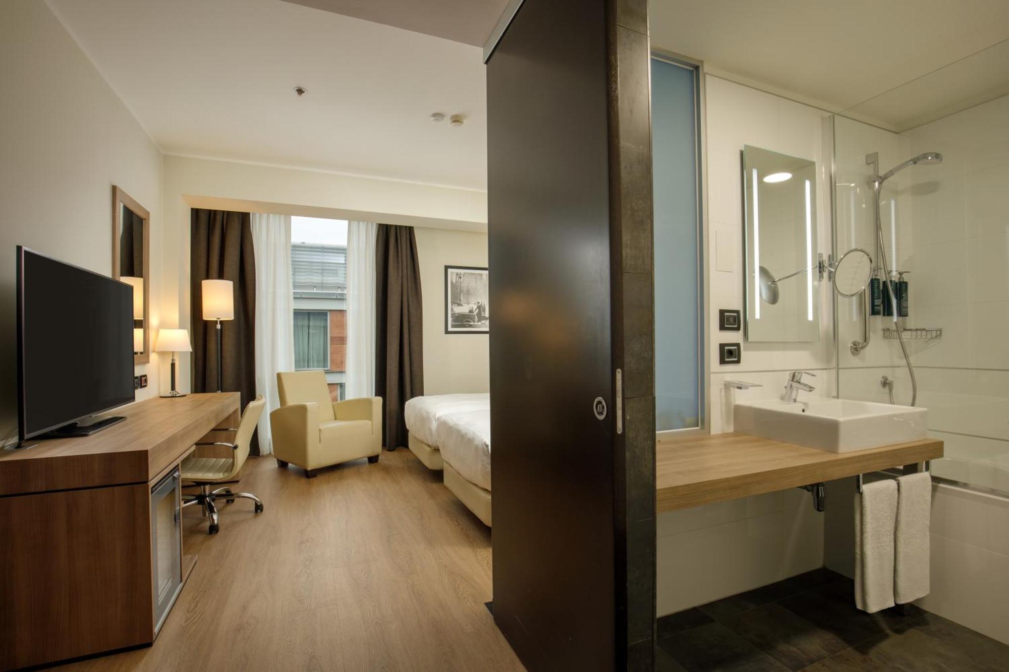 Doubletree By Hilton Milan Hotel Buitenkant foto