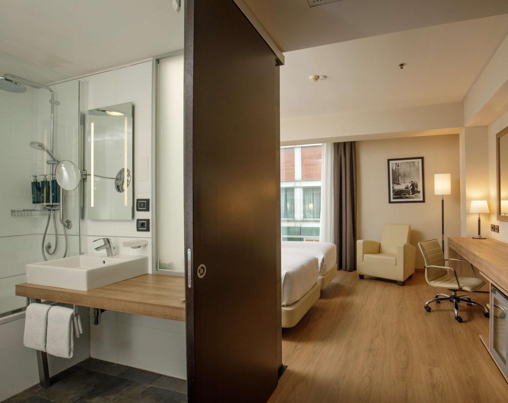 Doubletree By Hilton Milan Hotel Buitenkant foto
